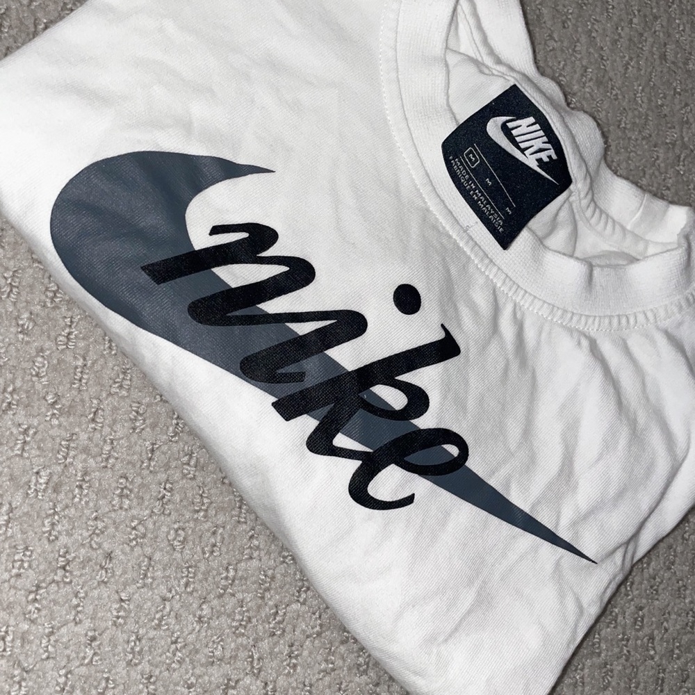 Nike white cropped t-shirt
